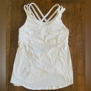 Lululemon tank with built in bra white 8